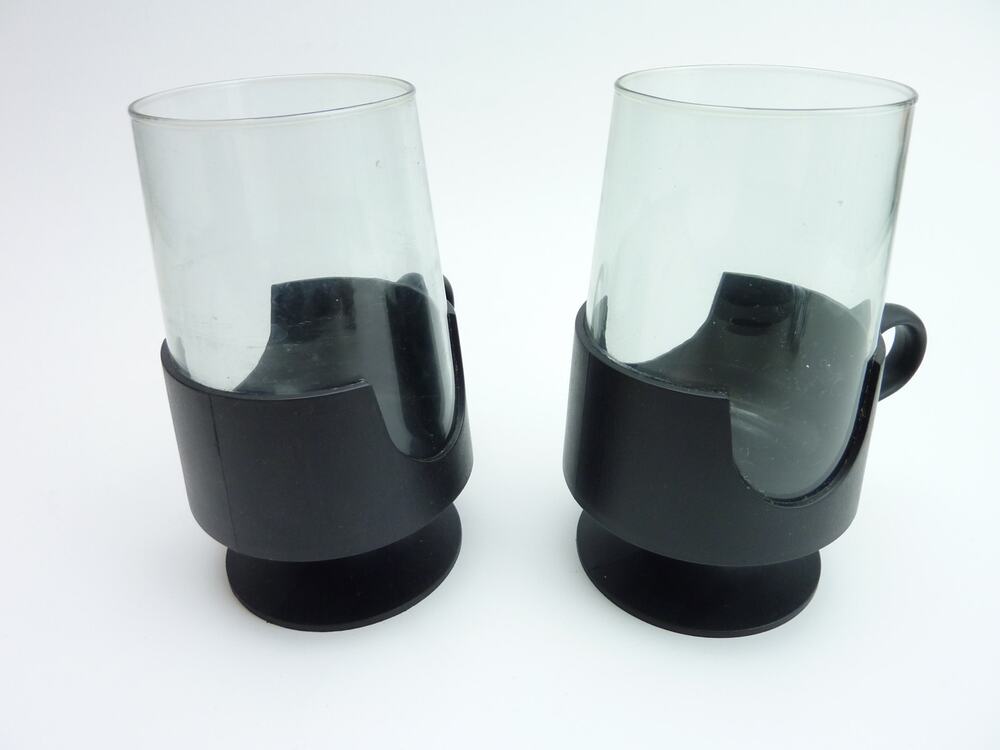 Corning Ware Glass Snap Mugs Black Handles MCM Retro Tumbler Cups Vintage Set 2